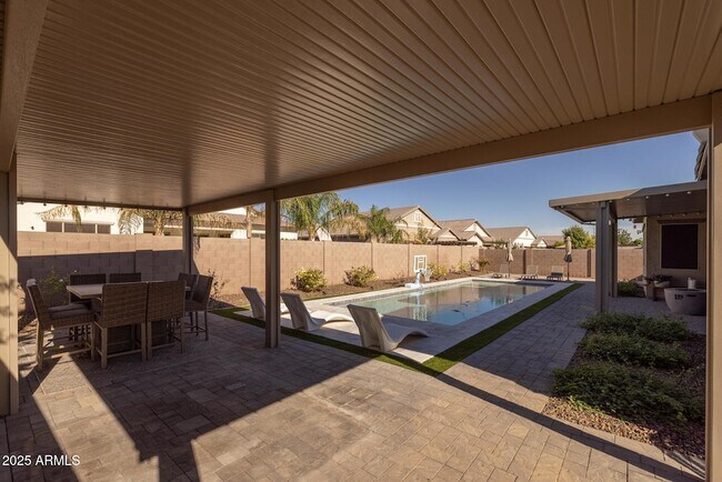 Building Photo - 20194 E Raven Dr