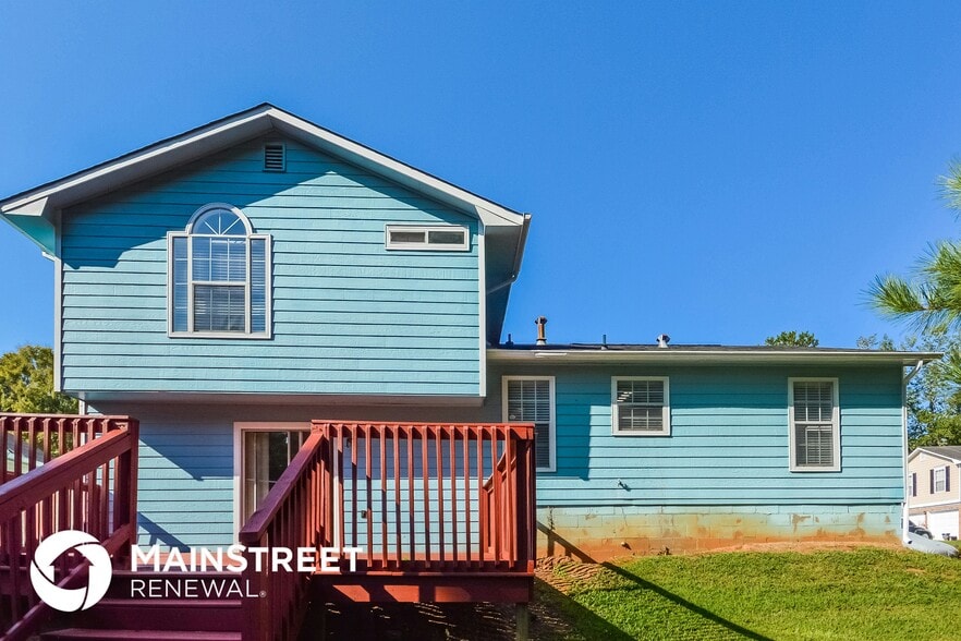 Building Photo - 634 Ridge Way