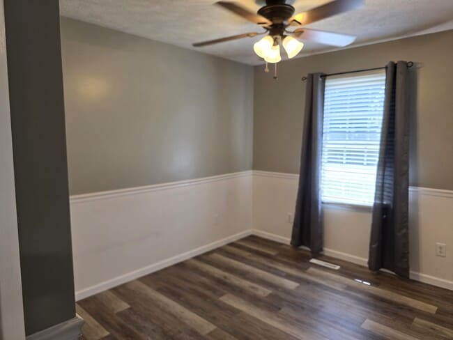 Building Photo - 273 Woodbridge Dr