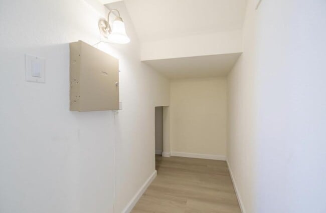 Building Photo - 2441 Johns Way