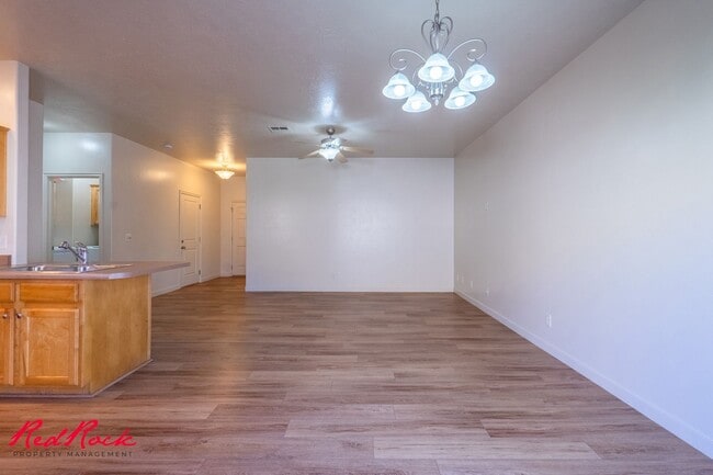 Building Photo - 484 N 2480 W