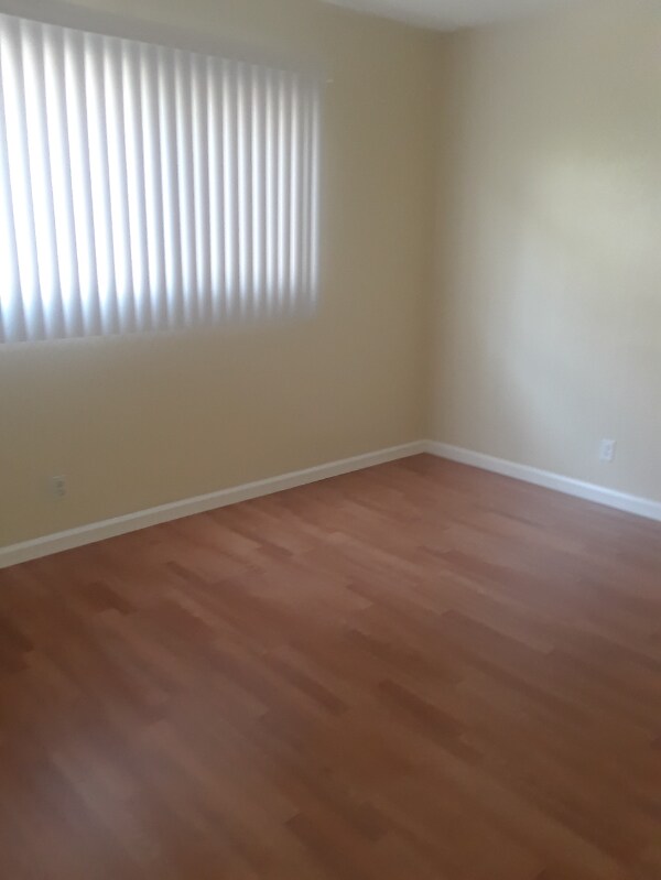 Building Photo - 10726 Orange Grove Ave