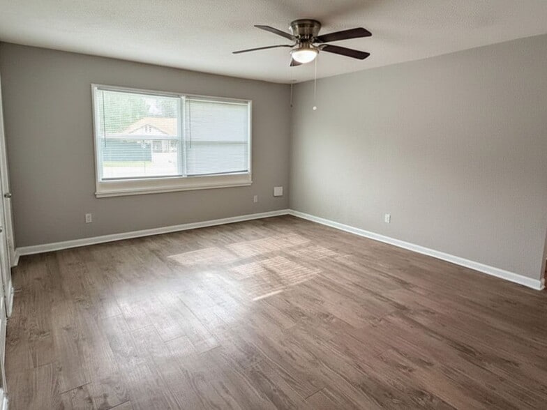 Building Photo - 5222 Northridge Dr