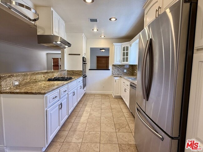 Building Photo - 6205 Gentry Ave