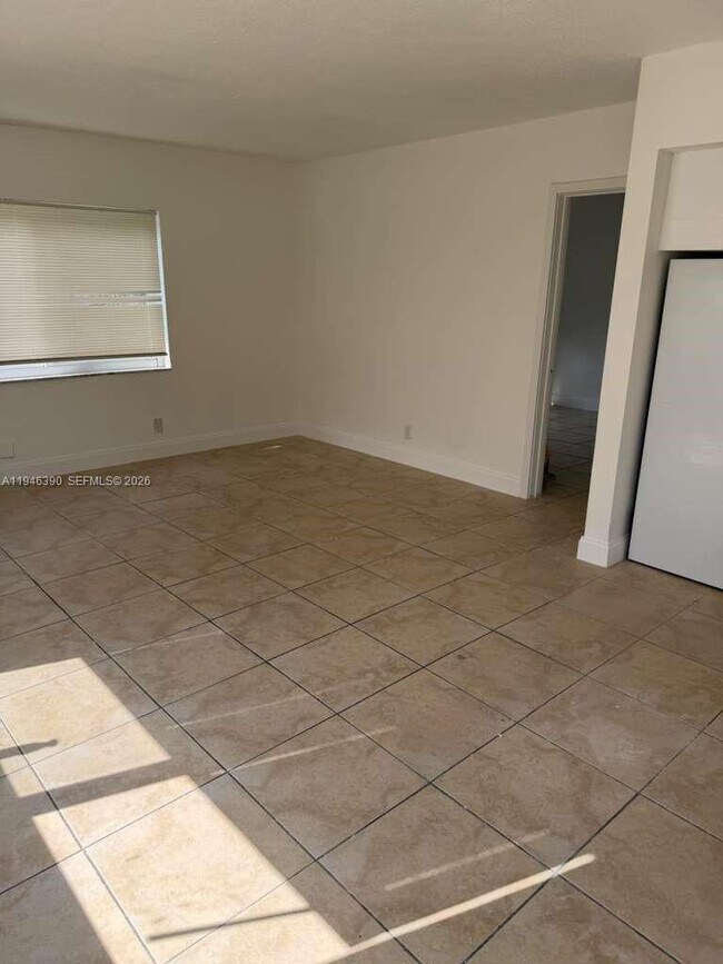 Building Photo - 831 NW 1st Ave