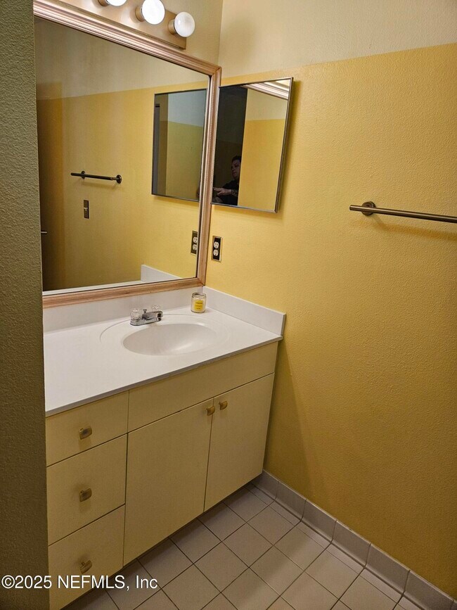 Building Photo - 39207 Harbour Vista Cir