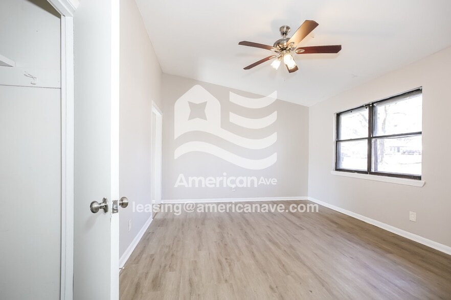 Building Photo - 35 Durham Dr