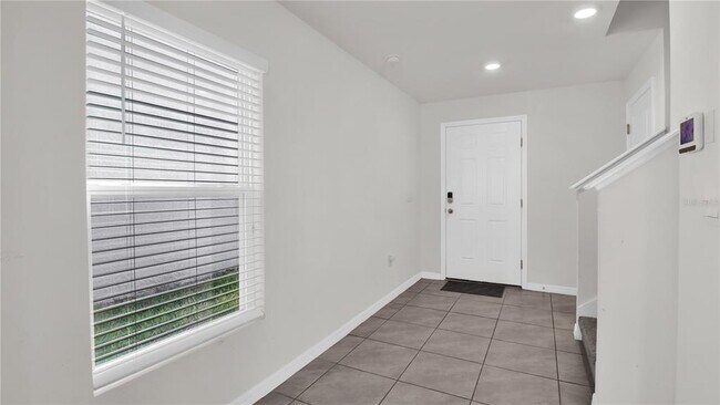 Building Photo - 16545 Mosaic Oar Dr
