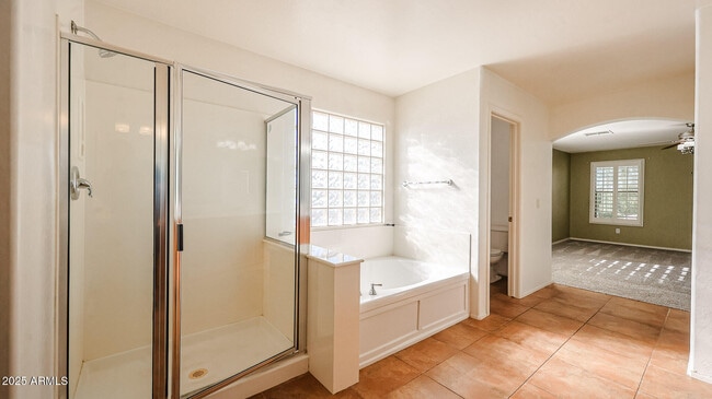 Building Photo - 7015 W Southgate Ave