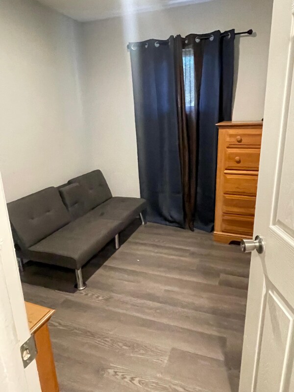 Building Photo - 5525 Lunsford Dr