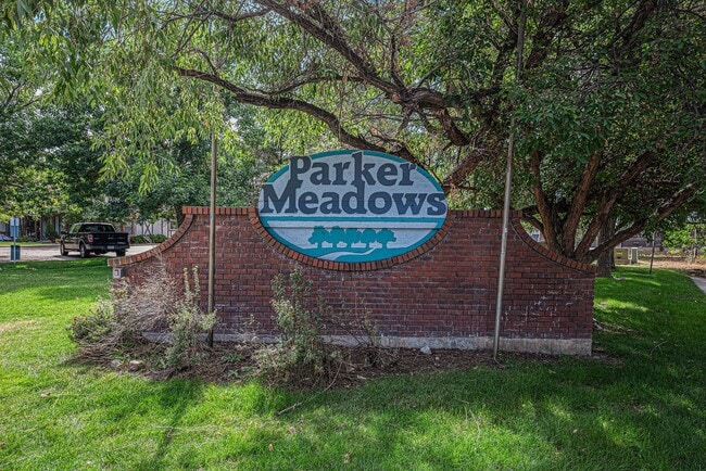 Building Photo - Spacious 2 bedroom home in the heart of Pa...
