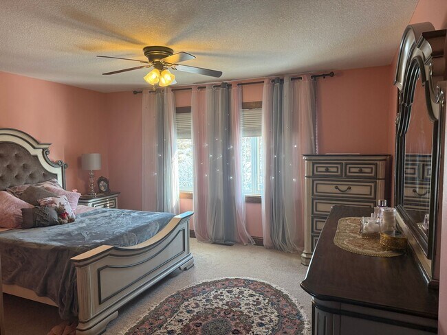 Building Photo - 4 Bed | 3 Bath | 2-Car Garage | Pet Friendly | Cobblestone Community -Available May 1st.