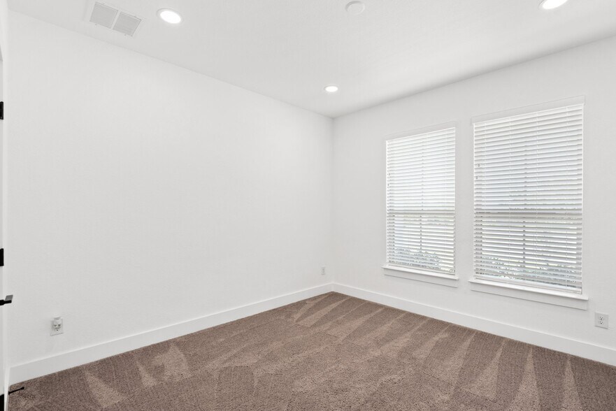 Building Photo - 7409 Turnback Ledge Trl