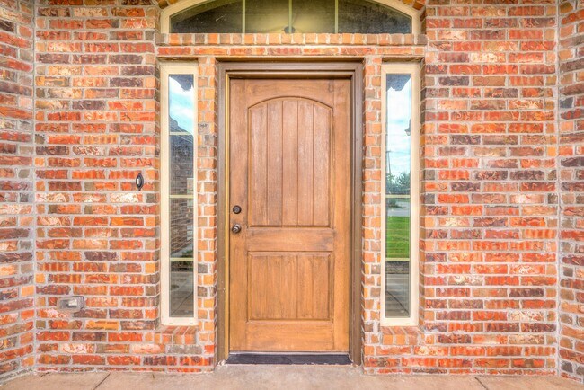 Building Photo - AVAILABLE THE END OF APRIL! 3 OR 4 BDRM, 2 BATHRM, 2 CAR & STORM SHELTER