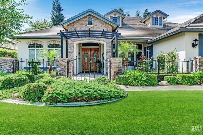 Building Photo - Brighton Estates Luxury 4-Bedroom Home with Pool, Office, Outdoor Kitchen & Paid Solar – Saves Ov...