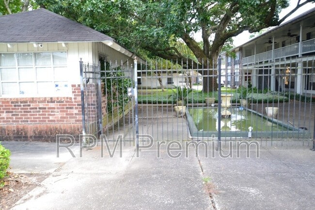 Building Photo - 10444 Jefferson Hwy