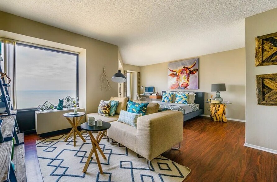 Building Photo - 680 N Lake Shore Dr