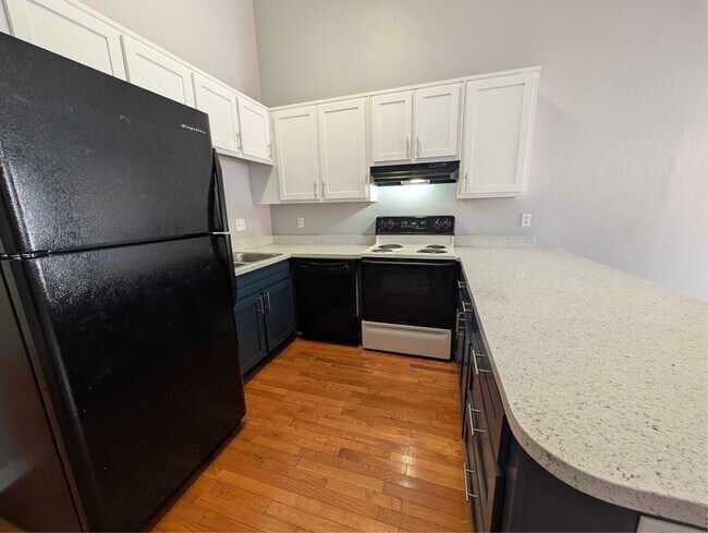 Building Photo - 2093 Continental Ave