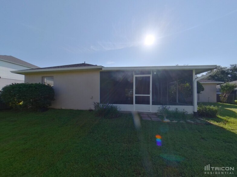 Building Photo - 1829 Western Hills Ln