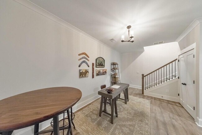 Building Photo - 320 Oak Arms Wy