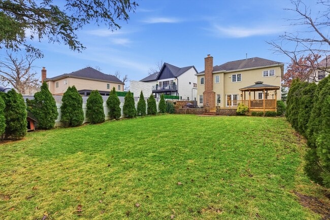 Building Photo - 395 Scott St