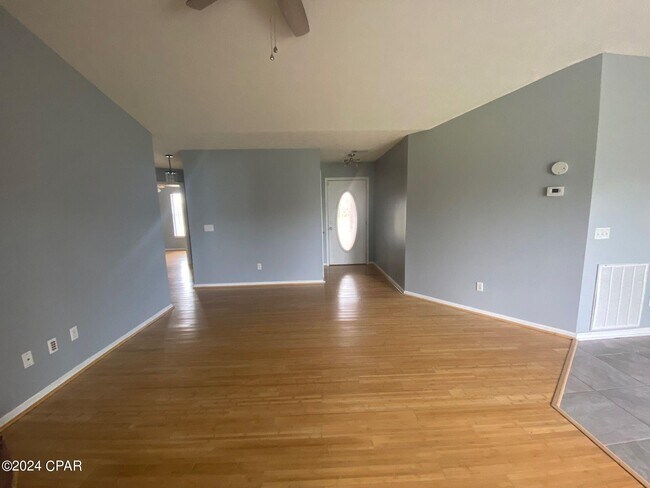 Building Photo - 6325 Tammy Ln