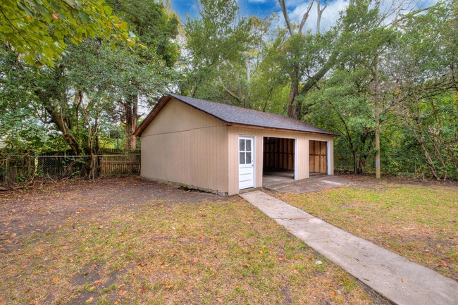 Building Photo - 26 Kendrick St