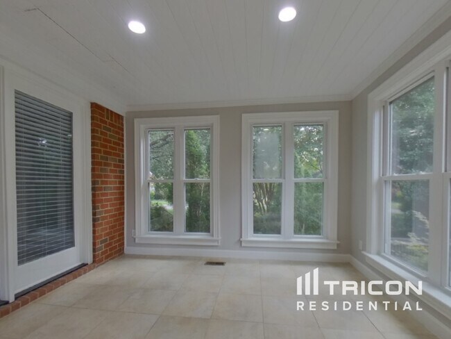 Building Photo - 201 Chancery Ln