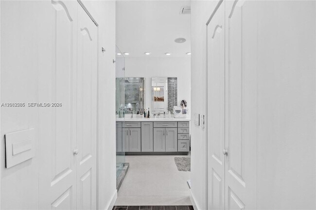 Building Photo - 15878 SW 61st Way