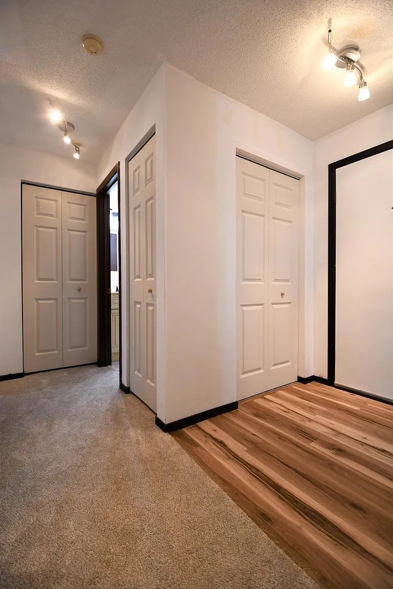 Entryway - 2930 Blaisdell Ave