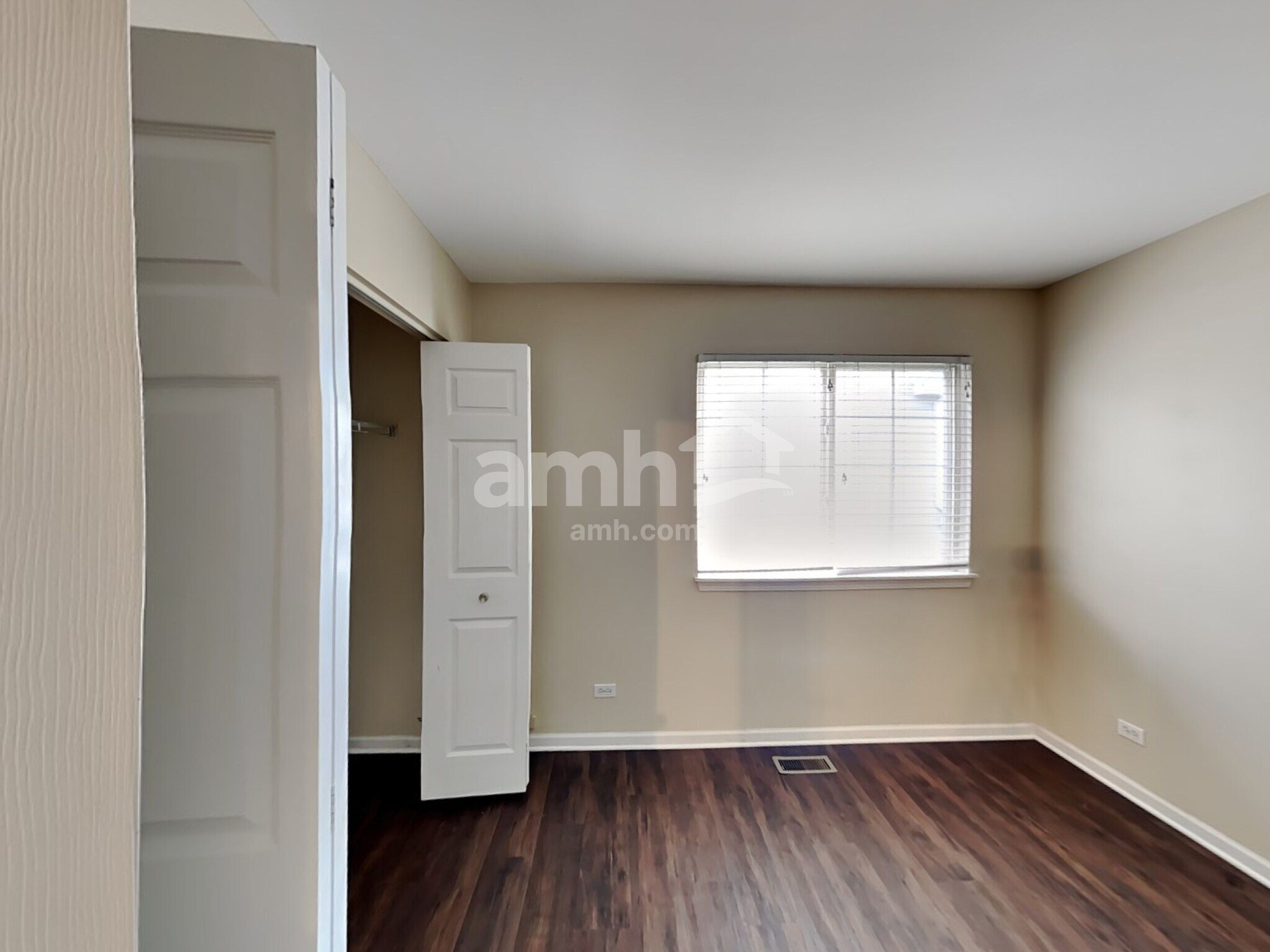 Building Photo - 2670 Spinnaker Dr