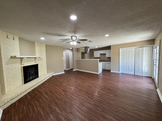 Building Photo - 17519 Poppy Trails Ln