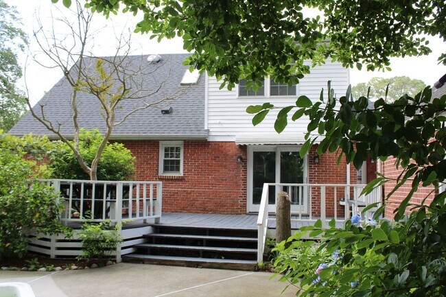 Building Photo - Spacious 4-Bedroom Home with Pool! "ASK ABOUT OUR ZERO-DEPOSIT OPTION"