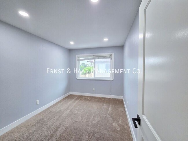 Building Photo - 16850 Sierra Vista Way