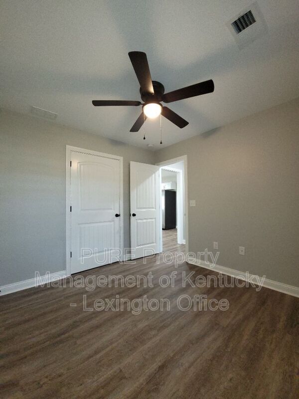 Building Photo - 521 Sapphire Dr