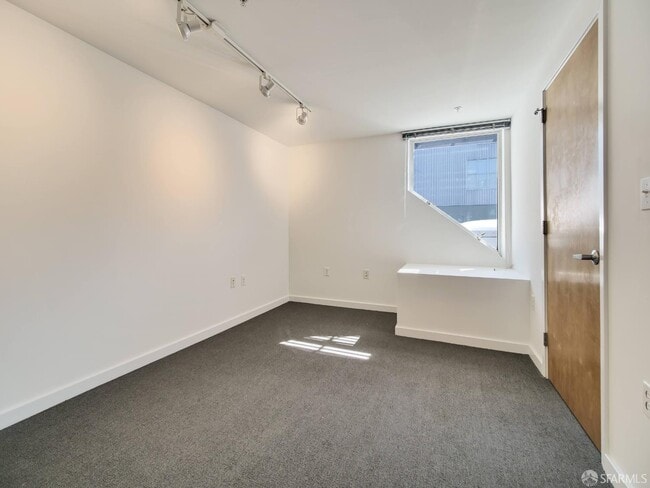 Building Photo - 52 Rausch St
