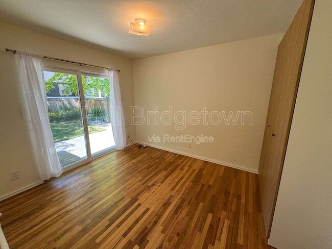 Building Photo - 2315 SE 38th Ave