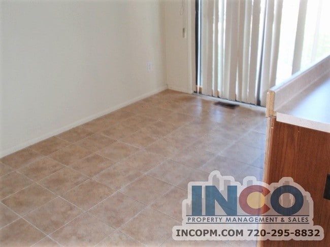 Building Photo - 3930 W Walsh Pl