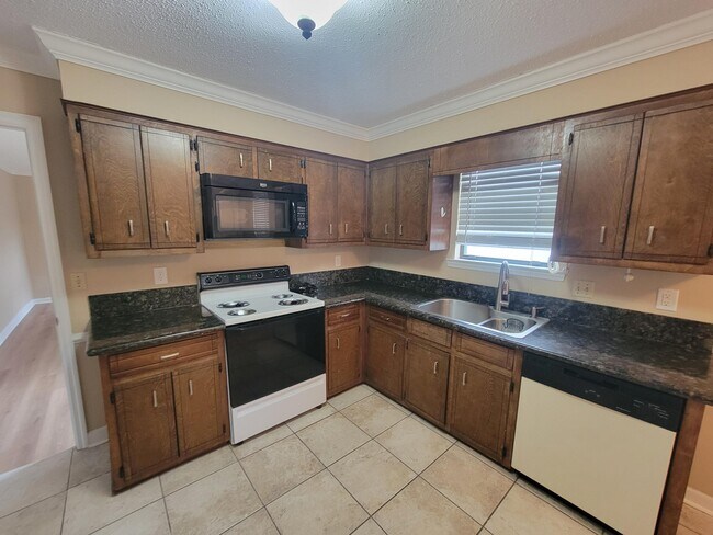 Building Photo - 117 Glenora Ct