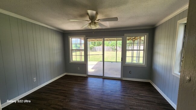 Building Photo - 4108 Parkway Dr