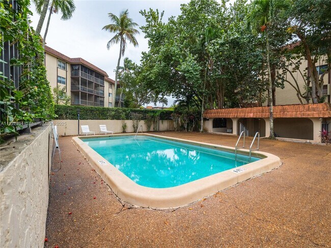 Building Photo - 6300 S Falls Cir Dr