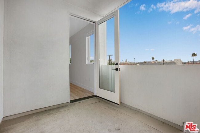 Building Photo - 5657 Virginia Ave