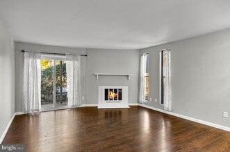 Building Photo - 25 S Church Rd