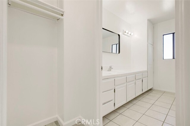 Building Photo - 6011 Bellaire Ave