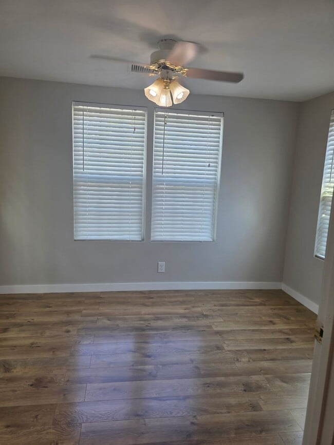 Building Photo - Step into this updated 4-bedroom, 2-bath home ideally situated in the heart of Sand Springs.