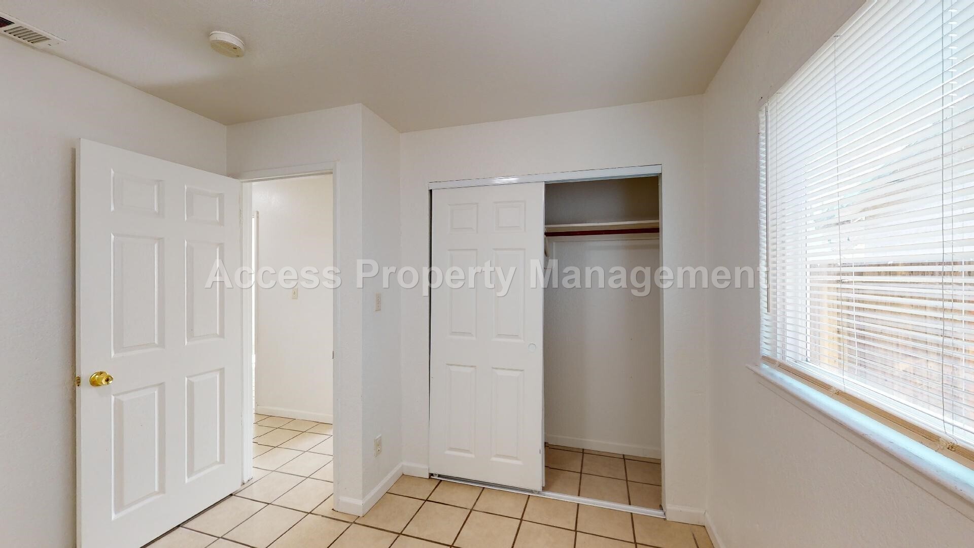 Building Photo - 1428 Pecos Ave