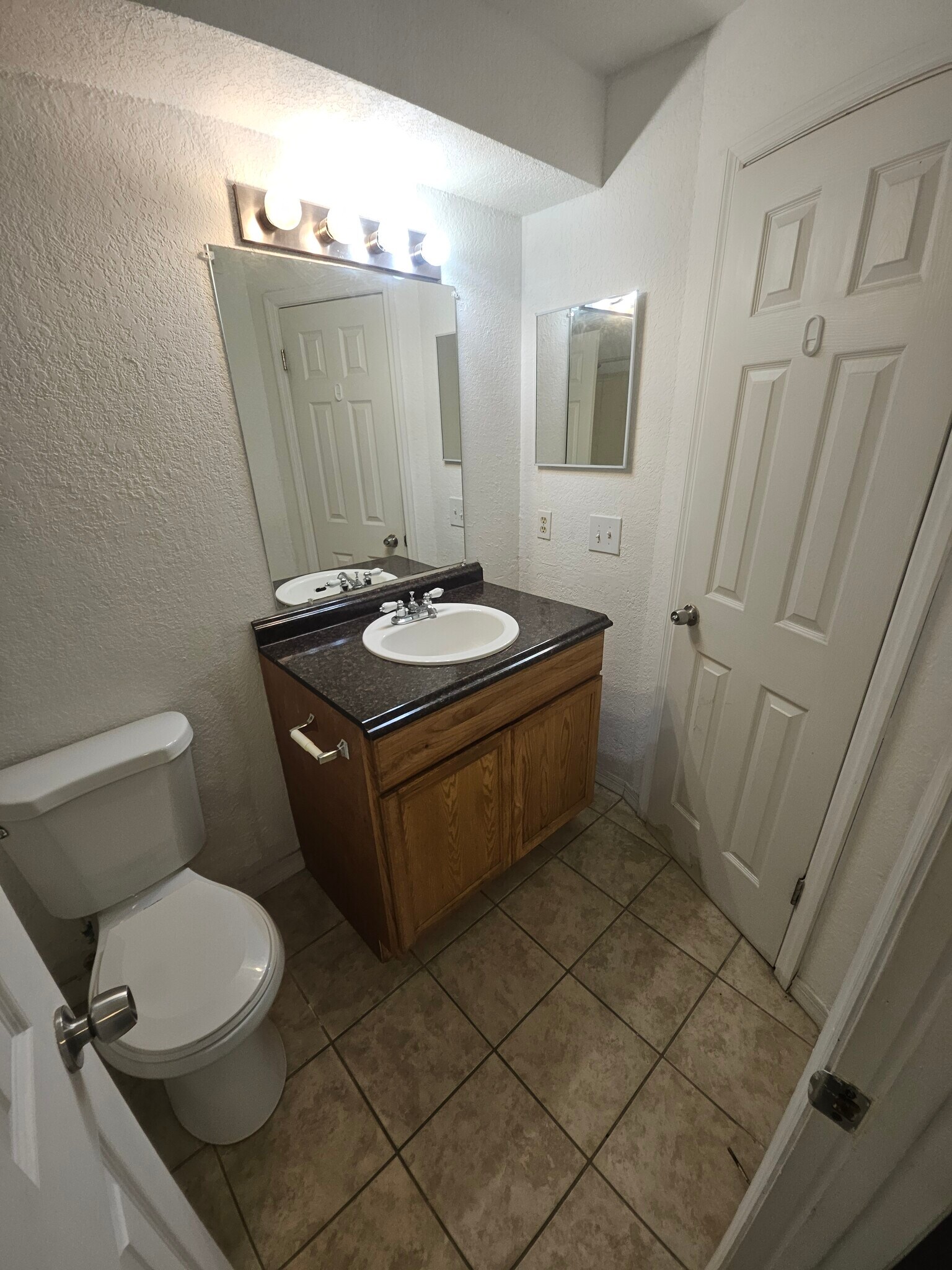 Building Photo - 5160 Conroy Rd