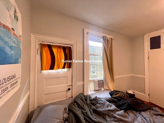 Building Photo - 220 Prospect St