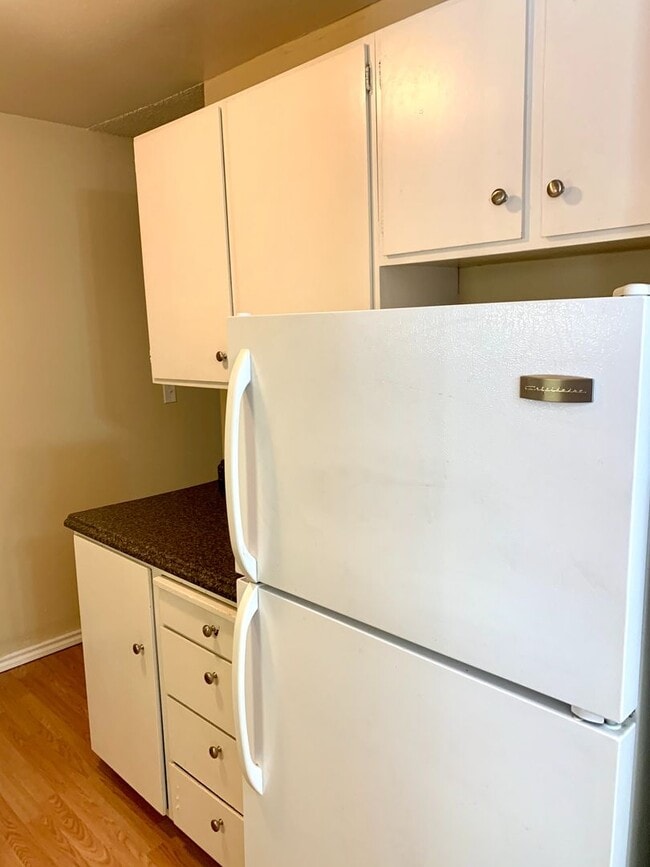 Building Photo - Capitol Hill Condo