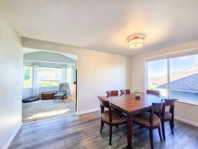 Building Photo - 4BD Bayview Ridge Home